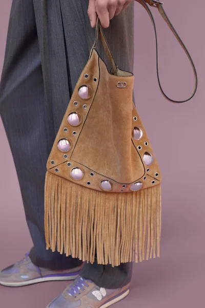Look 50